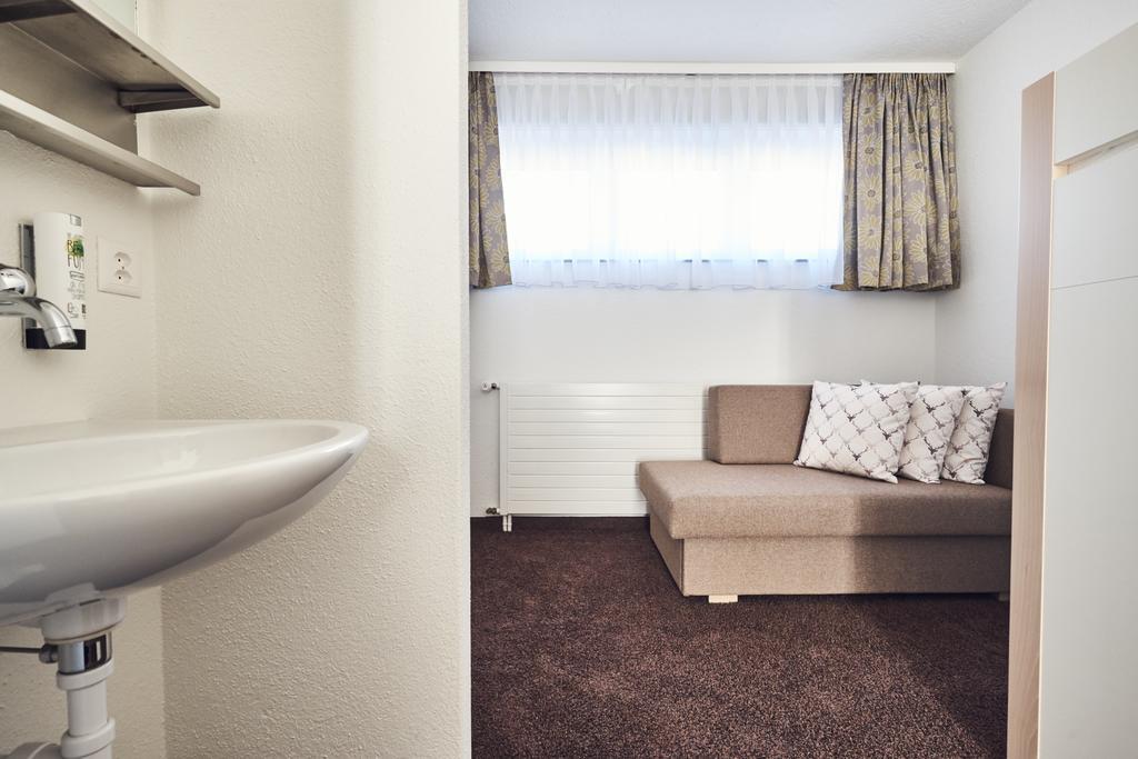 Private Holiday Homes By Solaria Davos Room photo